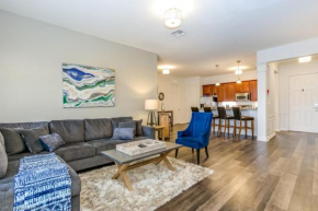 Beautiful Modern Vista Cay Condo, Near Parks-2011